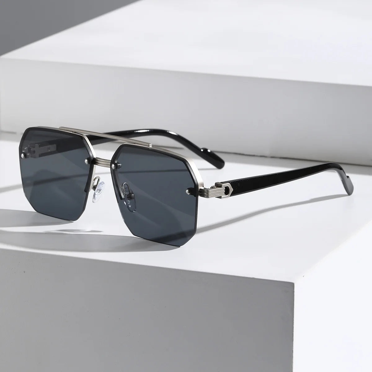 Linentra | Men's Lightweight Round Sunglasses