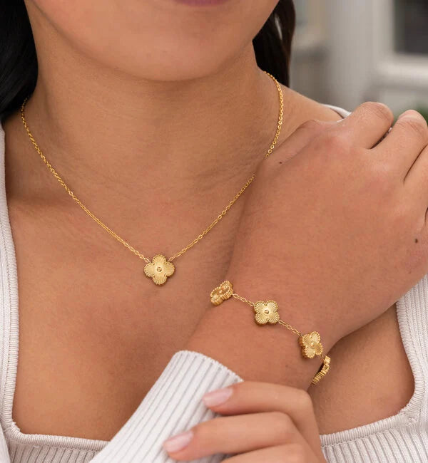 Linentra | Women's Clover Jewelry Set in Gold